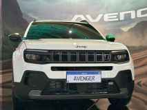 Dianteira do Jeep Avenger