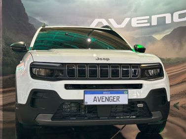 Dianteira do Jeep Avenger