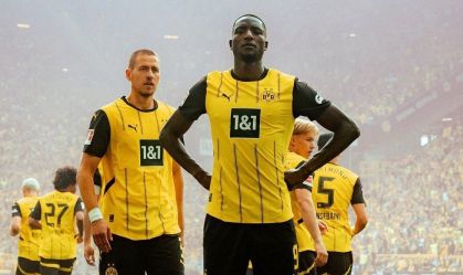 Dortmund vence Holstein Kiel e se classifica para próxima Champions League