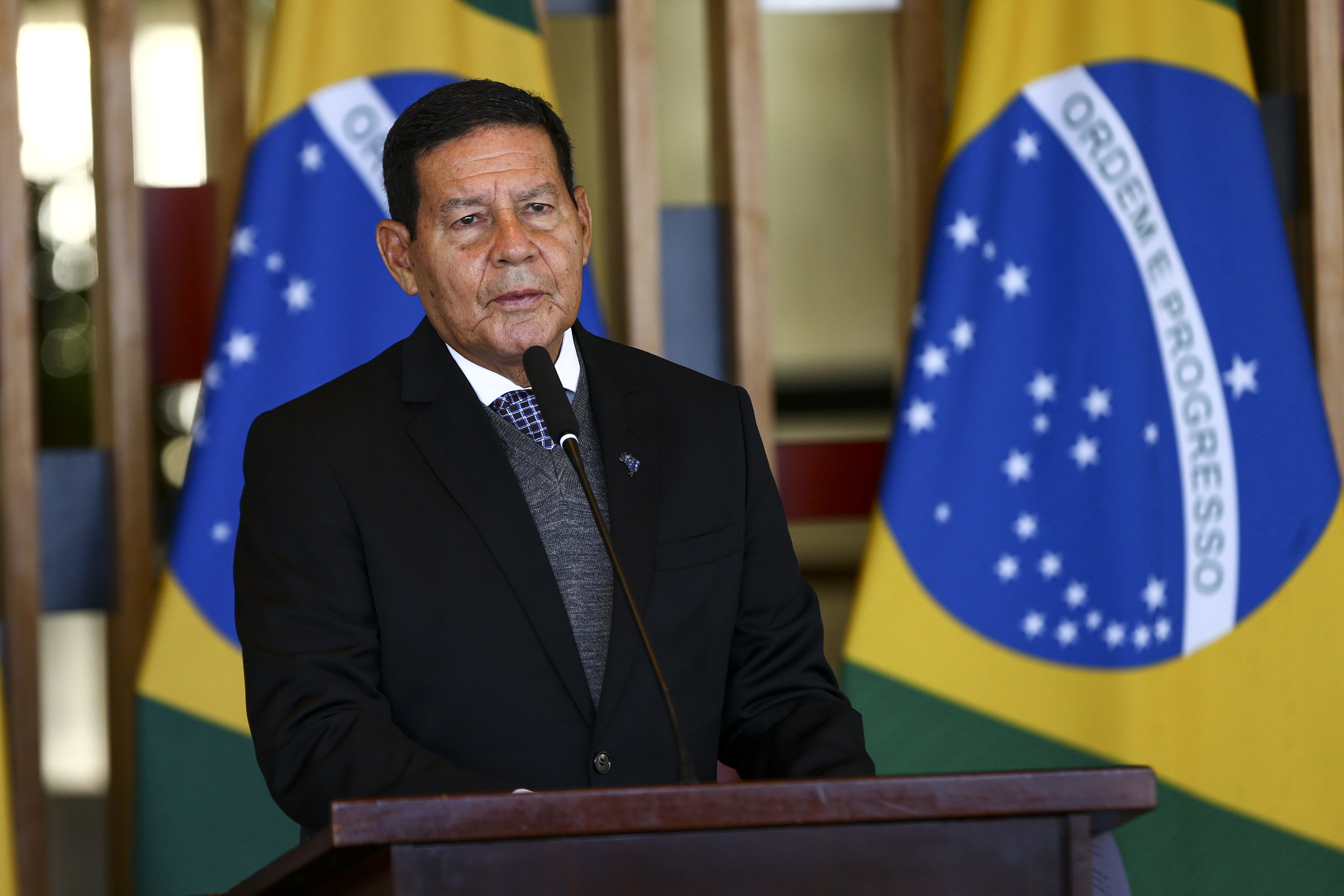 Entenda por que telefonema a mourão pode complicar bolsonaro na pgr | cnn brasil