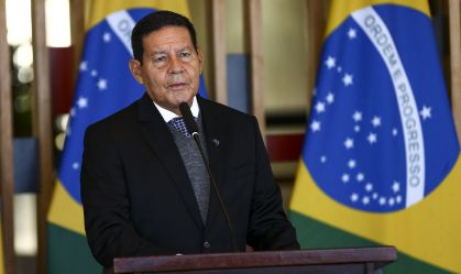 Entenda por que telefonema a Mourão pode complicar Bolsonaro na PGR