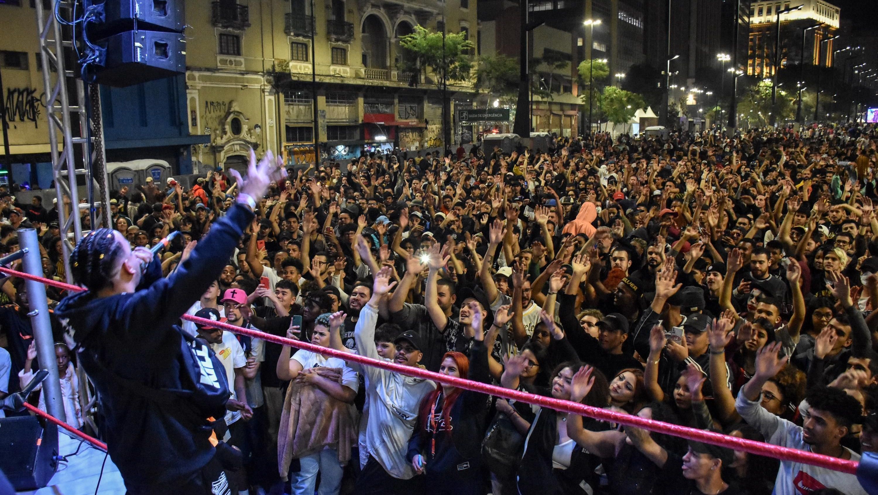 Encontro de dança Hip Hop durante a Virada Cultural de São Paulo