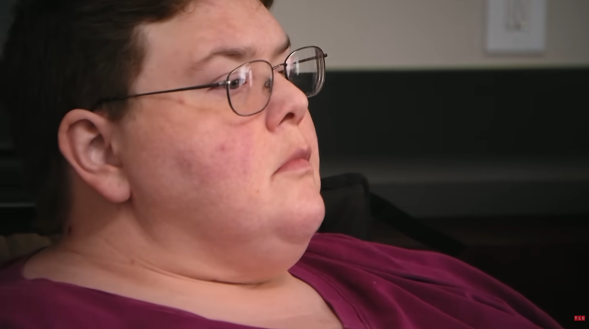 Aos 30 anos, Holly passou por uma cirurgia e atingiu os 145 quilos, mas seus transtornos alimentares não cessaram e ela recuperou o peso perdido nos anos seguintes
