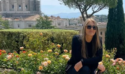 Quem é Ilze Scamparini, repórter especialista em papa, conclave e Vaticano