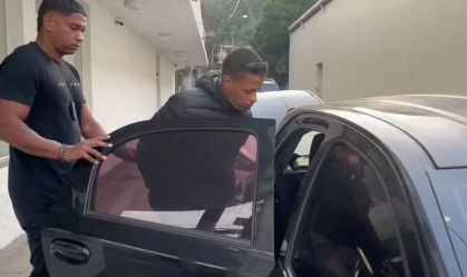 Funkeiro MC Dick, apontado como "MC do Tráfico", é preso no Rio de Janeiro