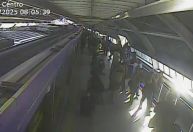 Vídeo mostra reação de passageiros com morte de homem no metrô em SP