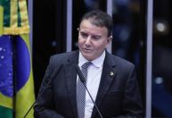 Zanin determina volta de prefeito de Palmas ao cargo