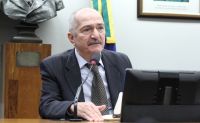Vídeo: Moraes ameaça prender Aldo Rebelo por desacato durante depoimento