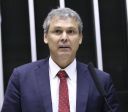 Líder do PT pede ao STF que Eduardo deponha por live em que ameaça PF