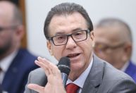 Sem fim imediato da 6x1, Congresso poderia reduzir jornada, sugere ministro