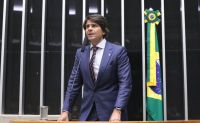 Relator apresenta pontos da reforma administrativa sobre jornada e salários