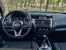 Interior da Nissan Frontier Attack 2025