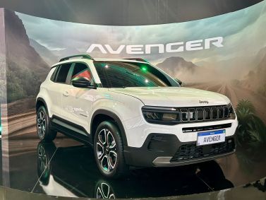Dianteira do Jeep Avenger