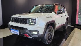 Jeep Renegade 10 anos comemora primeira década de produção nacional