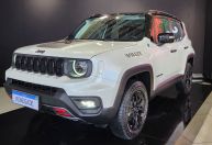 Jeep Renegade 10 anos: conheça a série especial 4x4 do SUV