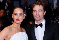 Jennifer Lawrence revela que serviu comida do lixo para Robert Pattinson