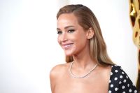 Jennifer Lawrence diz que era "muito irritante" em entrevistas do passado