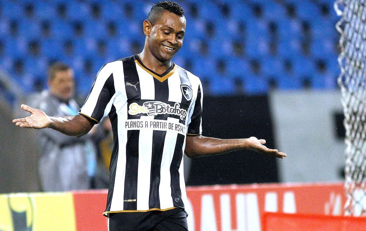 Jobson em ação pelo Botafogo