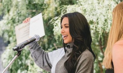 Kim Kardashian conclui graduação de Direito após 6 anos: "Não foi fácil"