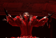 Lady Gaga abre show em Copacabana com "Bloody Mary"