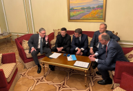 Líderes europeus se reúnem com Zelensky em Kiev e pedem cessar-fogo