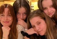 Neta de Elvis homenageia Lisa Marie Presley ao celebrar Dia das Mães