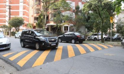 Lombada: entenda por que passar na diagonal pode danificar seu carro