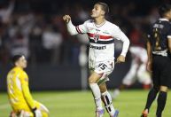 Lucca alcança recorde histórico em estreia com gol pelo São Paulo