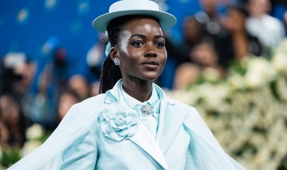 O inglês e o Met Gala: a língua do glamour e da influência global