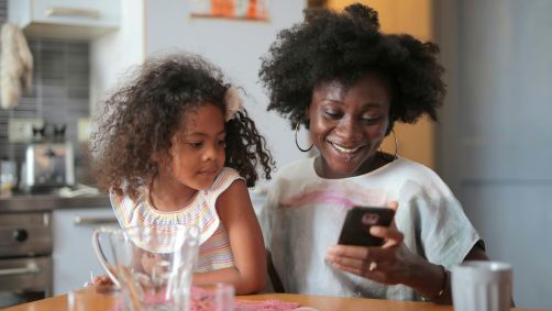 Veja aplicativos úteis para facilitar a vida das mães