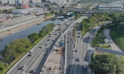 Cratera na Marginal Tietê: Sabesp conclui novo acesso à pista central