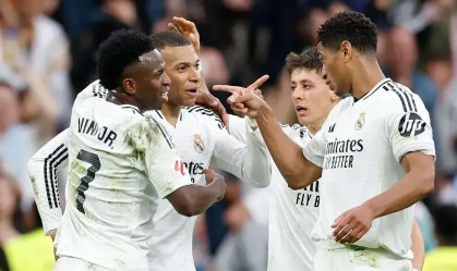 Mbappé marca dois e mantém o Real Madrid vivo na briga por título de LaLiga