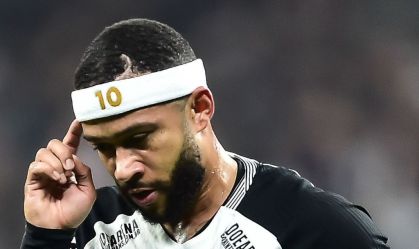 Astro do Corinthians, Memphis provoca Neto em nova música