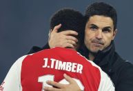 Após eliminação, Arsenal enfrenta Liverpool por vaga na próxima Champions