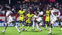 Em jogo movimentado, Atlético-MG e Corinthians empatam pelo Brasileirão