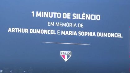 Placar do Morumbis mostra um minuto de silêncio antes de São Paulo x Grêmio