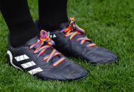 Mulheres trans não poderão jogar futebol feminino na Inglaterra e Escócia