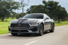 Design do carro segue o mesmo, mas tem alguns detalhes exclusivos