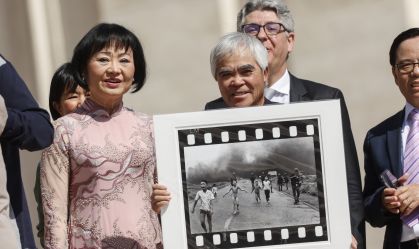 "Menina do Napalm": organização põe em dúvida quem tirou foto histórica