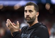 Após título do Super Bowl, Eagles renovam com técnico Nick Sirianni