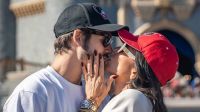 Nicolas Prattes diz dividir roupa com Sabrina Sato: "Moda também é afeto"