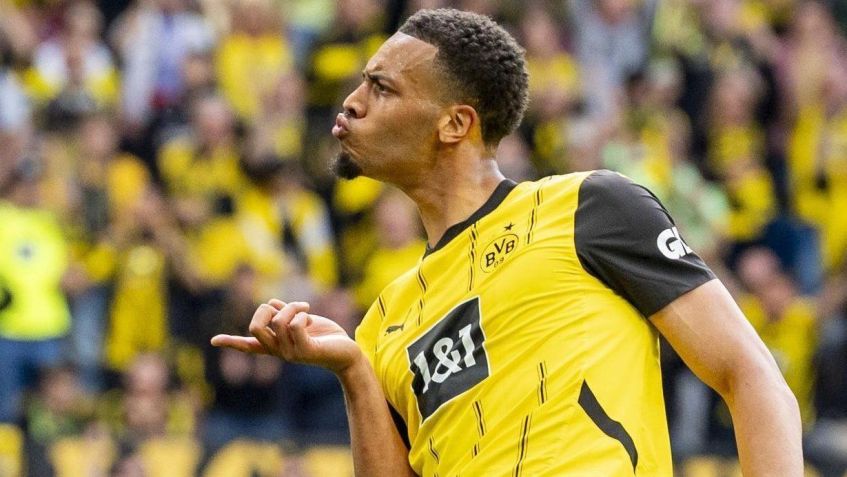 Nmecha comemora gol pelo Dortmund • Foto: Divulgação/ Borussia Dortmund