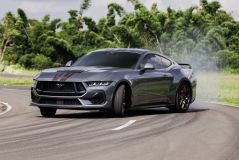 Mustang manual tem 492 cv de potência