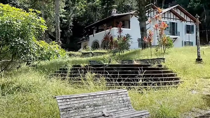 Orquidário da mansão de Otavio Jordão, de "A Viagem", hoje em dia • Youtube/Jorginho e os Rubros