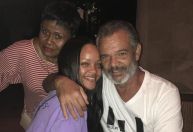 Causa da morte do pai de Rihanna é confirmada