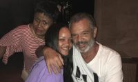 Morre pai de Rihanna, Ronald Fenty, aos 70 anos, diz site