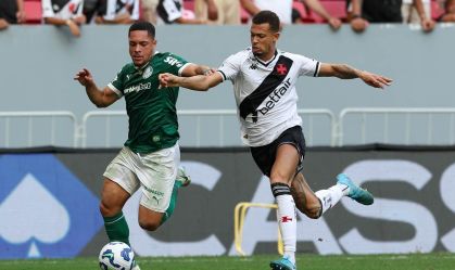 Lance de Vasco x Palmeiras, pelo Brasileirão