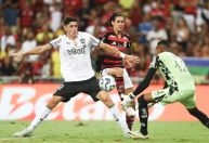 Flamengo e Botafogo não saem do zero em clássico no Maracanã