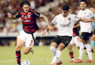 Filipe Luís vê empate justo do Flamengo e cita atletas "no limite físico"