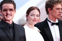 Emma Stone enaltece Pedro Pascal e brinca sobre ter relação sexual com ator